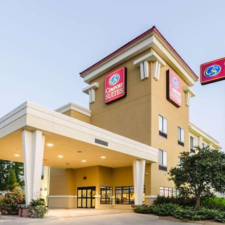 Comfort Suites Salina South Buitenkant foto