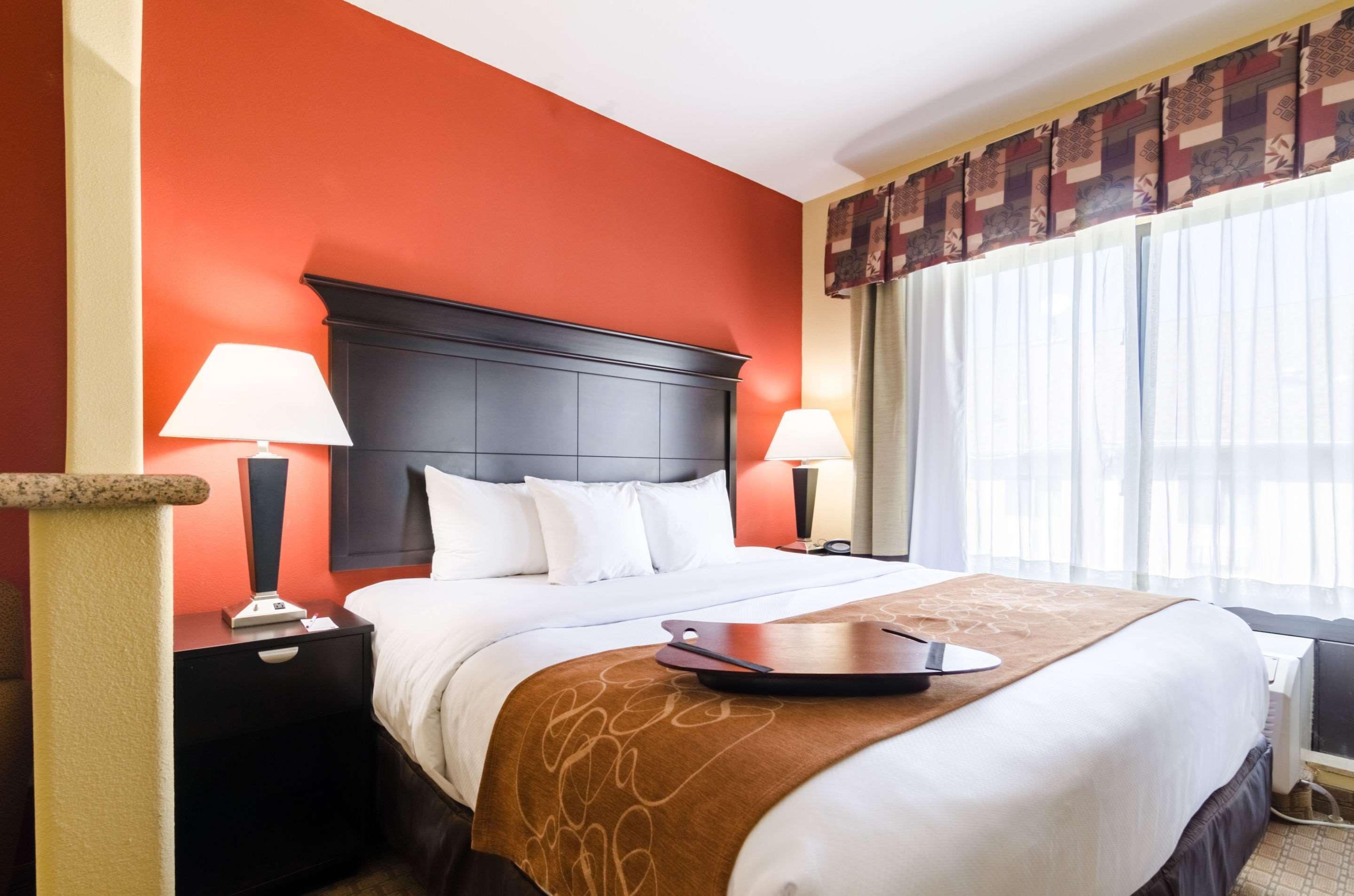 Comfort Suites Salina South Buitenkant foto