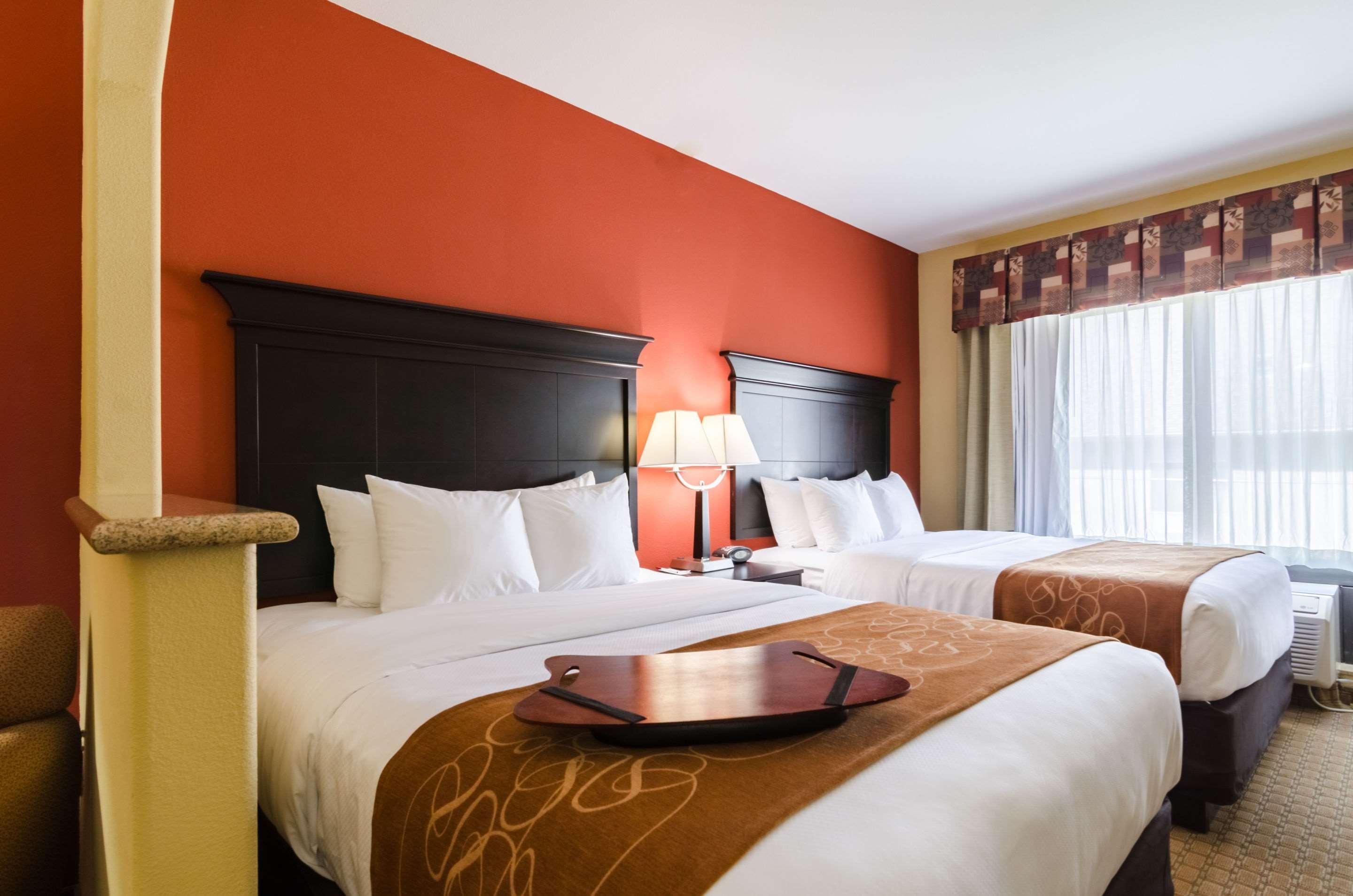 Comfort Suites Salina South Buitenkant foto