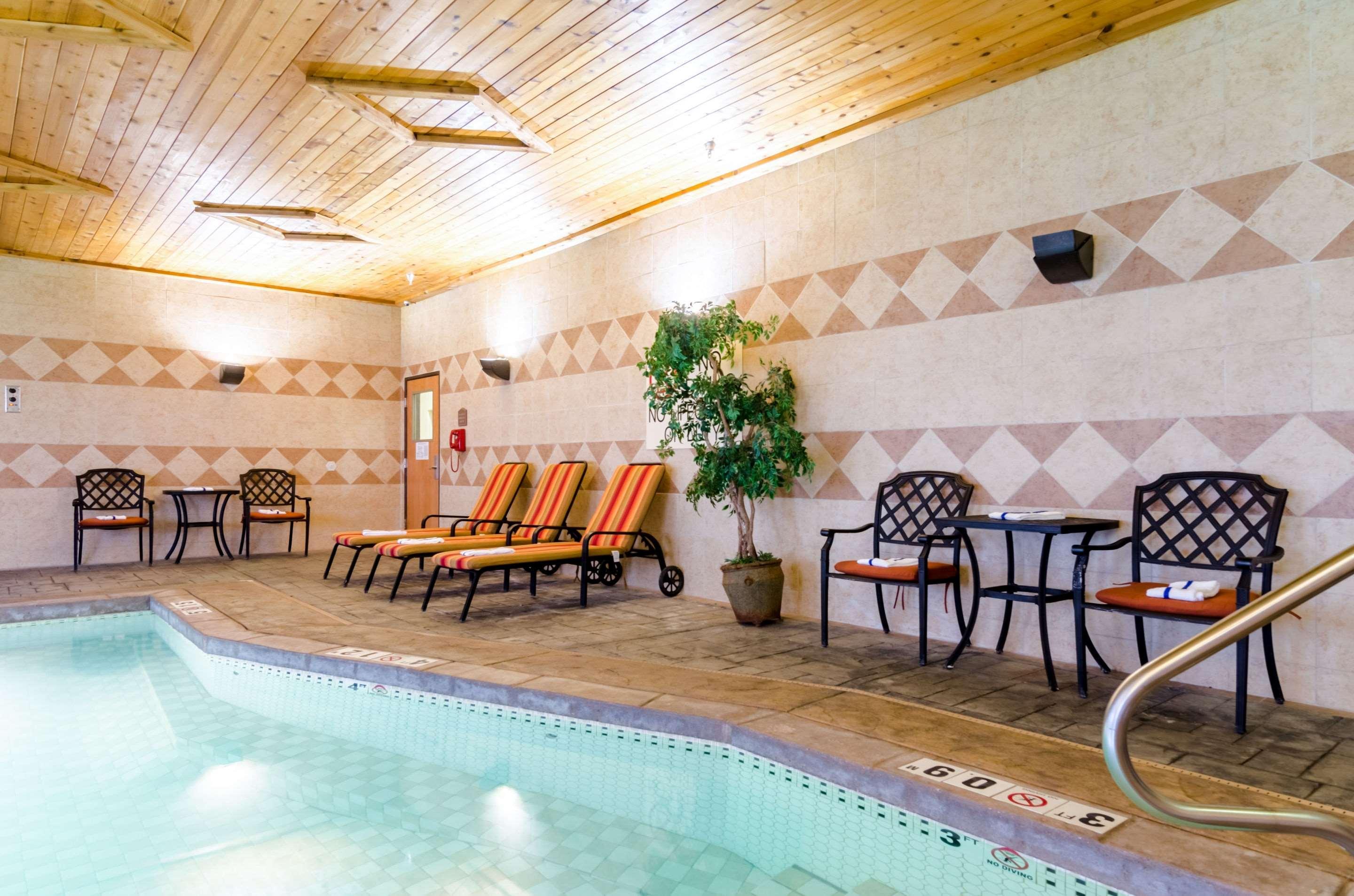 Comfort Suites Salina South Buitenkant foto